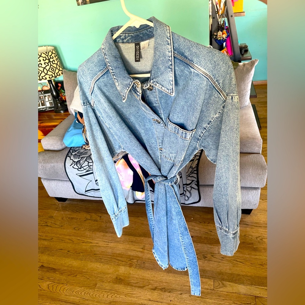 Women’s button up denim dress. Size medium. Brand Divided